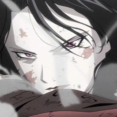 江西一男子晒辣椒苗没风却打转